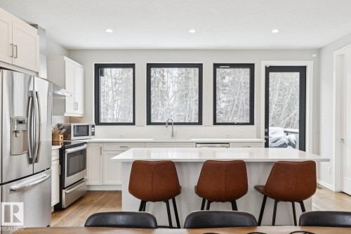 #9 1304 Rutherford Rd Sw, Edmonton, AB - Indoor Photo Showing Kitchen