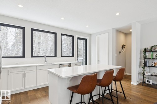 #9 1304 Rutherford Rd Sw, Edmonton, AB - Indoor