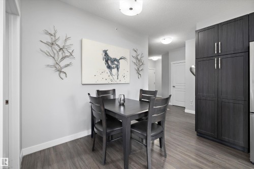 #402 2229 44 Av Nw, Edmonton, AB - Indoor Photo Showing Dining Room