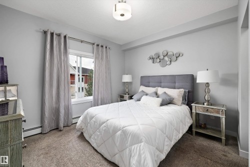 #402 2229 44 Av Nw, Edmonton, AB - Indoor Photo Showing Bedroom