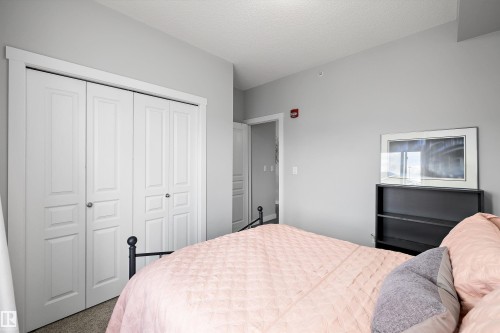 #402 2229 44 Av Nw, Edmonton, AB - Indoor Photo Showing Bedroom