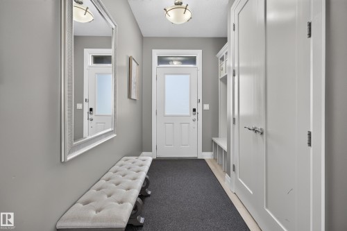 3617 Claxton Place Sw, Edmonton, AB - Indoor Photo Showing Other Room