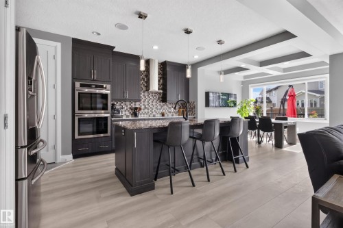 3617 Claxton Place Sw, Edmonton, AB - Indoor Photo Showing Kitchen With Upgraded Kitchen