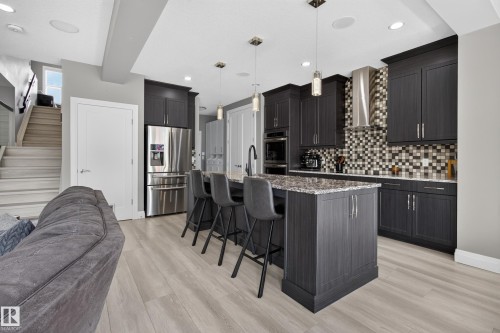 3617 Claxton Place Sw, Edmonton, AB - Indoor Photo Showing Kitchen With Upgraded Kitchen