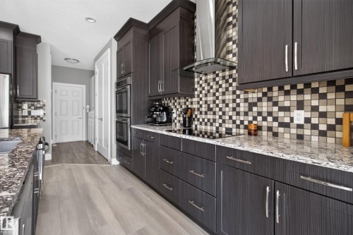3617 Claxton Place Sw, Edmonton, AB - Indoor Photo Showing Kitchen With Upgraded Kitchen