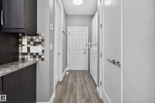 3617 Claxton Place Sw, Edmonton, AB - Indoor Photo Showing Other Room