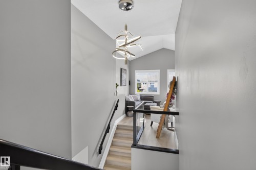 3617 Claxton Place Sw, Edmonton, AB - Indoor Photo Showing Other Room