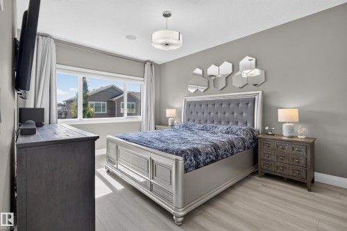 3617 Claxton Place Sw, Edmonton, AB - Indoor Photo Showing Bedroom