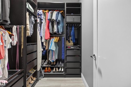 3617 Claxton Place Sw, Edmonton, AB - Indoor With Storage
