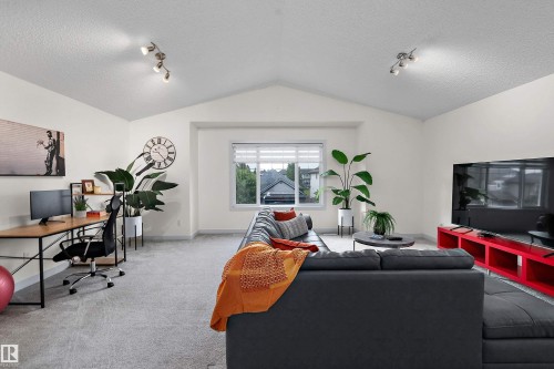 15832 11 Avenue Sw, Edmonton, AB - Indoor