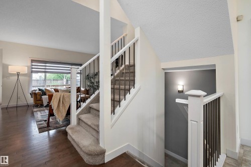 15832 11 Avenue Sw, Edmonton, AB - Indoor Photo Showing Other Room