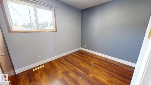 10661 152 Street Nw, Edmonton, AB - Indoor Photo Showing Other Room