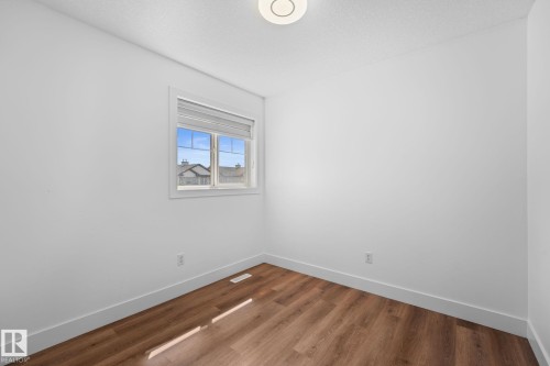 5964 164 Avenue Nw, Edmonton, AB - Indoor Photo Showing Other Room