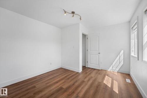 5964 164 Avenue Nw, Edmonton, AB - Indoor Photo Showing Other Room