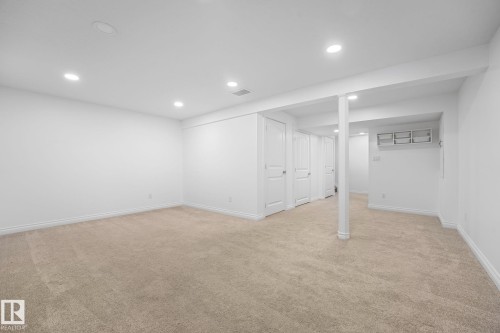 5964 164 Avenue Nw, Edmonton, AB - Indoor Photo Showing Other Room