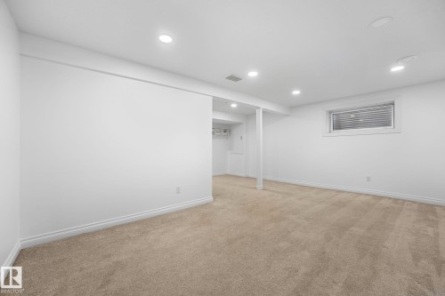 5964 164 Avenue Nw, Edmonton, AB - Indoor