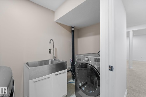 5964 164 Avenue Nw, Edmonton, AB - Indoor Photo Showing Laundry Room