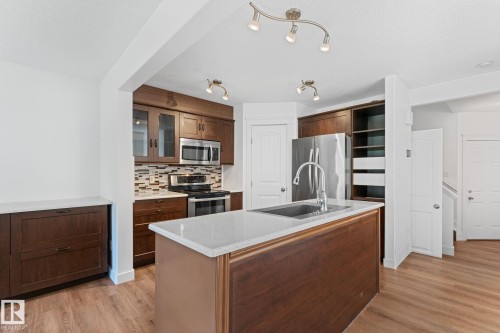 5964 164 Avenue Nw, Edmonton, AB - Indoor Photo Showing Kitchen