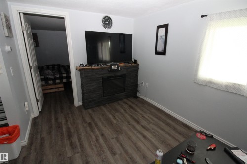 5404 52 Street, Clyde, AB - Indoor Photo Showing Other Room
