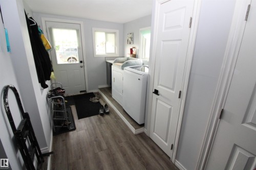 5404 52 Street, Clyde, AB - Indoor Photo Showing Other Room