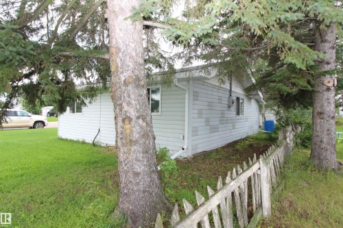 5404 52 Street, Clyde, AB - Outdoor