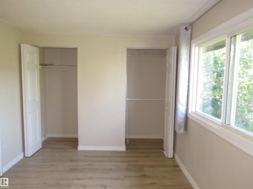 1692 37 Street Nw, Edmonton, AB - Indoor Photo Showing Other Room