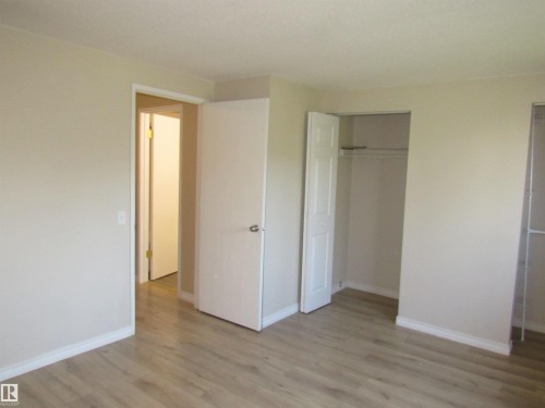 1692 37 Street Nw, Edmonton, AB - Indoor Photo Showing Other Room
