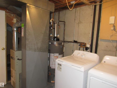 1692 37 Street Nw, Edmonton, AB - Indoor Photo Showing Basement