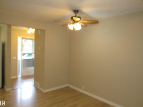 1692 37 Street Nw, Edmonton, AB - Indoor Photo Showing Other Room