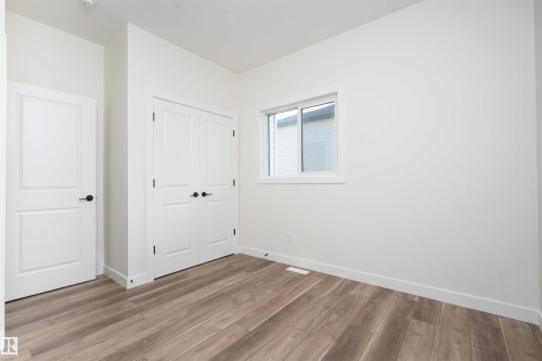 2623 5 Avenue Sw, Edmonton, AB - Indoor Photo Showing Other Room