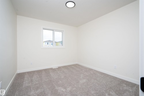 2623 5 Avenue Sw, Edmonton, AB - Indoor Photo Showing Other Room