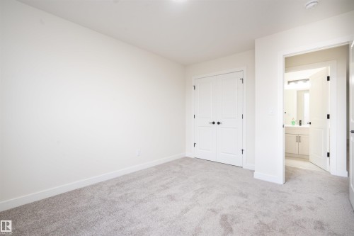 2623 5 Avenue Sw, Edmonton, AB - Indoor Photo Showing Other Room