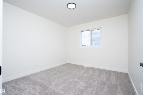 2623 5 Avenue Sw, Edmonton, AB - Indoor Photo Showing Other Room