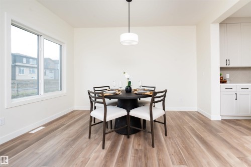 2623 5 Avenue Sw, Edmonton, AB - Indoor Photo Showing Dining Room