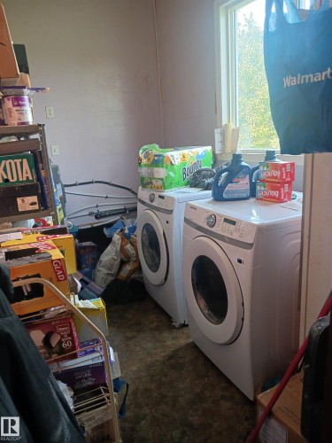 532046 Range Road 185, Rural Lamont County, AB - Indoor Photo Showing Laundry Room