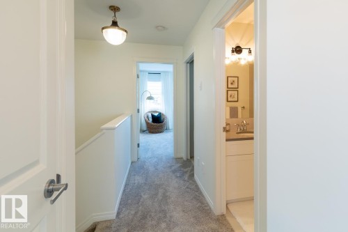 144 Pierwyck Loop, Spruce Grove, AB - Indoor Photo Showing Other Room