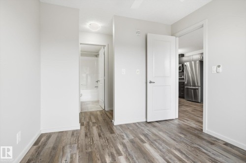 #424 5515 7 Av Sw, Edmonton, AB - Indoor Photo Showing Other Room