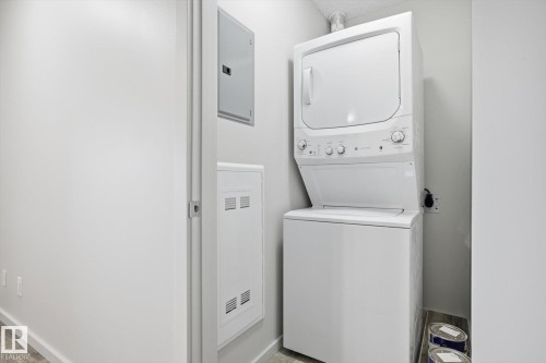 #424 5515 7 Av Sw, Edmonton, AB - Indoor Photo Showing Laundry Room