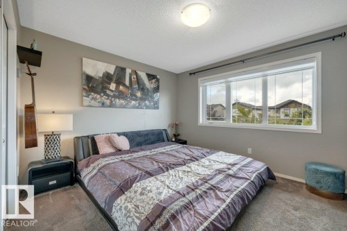 723 Secord Boulevard Nw, Edmonton, AB - Indoor Photo Showing Bedroom