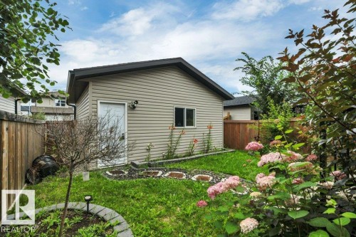 723 Secord Boulevard Nw, Edmonton, AB - Outdoor