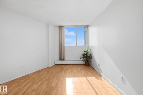 #1413 13910 Stony Plain Rd Nw, Edmonton, AB - Indoor Photo Showing Other Room