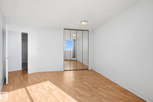 #1413 13910 Stony Plain Rd Nw, Edmonton, AB - Indoor Photo Showing Other Room