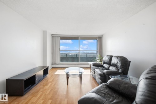 #1413 13910 Stony Plain Rd Nw, Edmonton, AB - Indoor Photo Showing Living Room