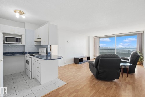 #1413 13910 Stony Plain Rd Nw, Edmonton, AB - Indoor Photo Showing Kitchen