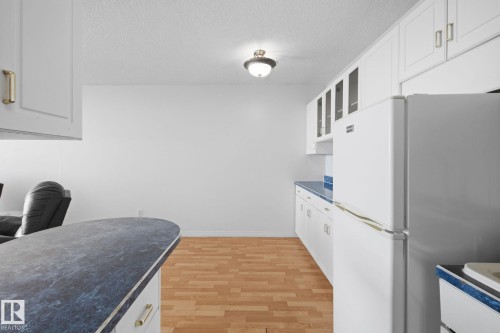 #1413 13910 Stony Plain Rd Nw, Edmonton, AB - Indoor