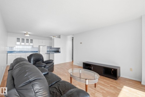 #1413 13910 Stony Plain Rd Nw, Edmonton, AB - Indoor Photo Showing Living Room