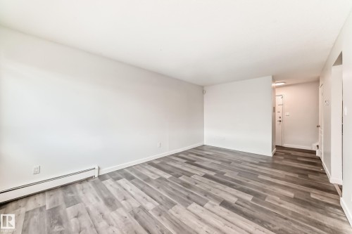 #18B 18305 89 Av Nw, Edmonton, AB - Indoor Photo Showing Other Room