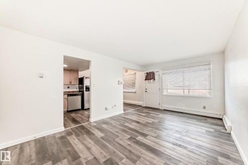 #18B 18305 89 Av Nw, Edmonton, AB - Indoor Photo Showing Other Room