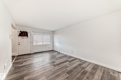 #18B 18305 89 Av Nw, Edmonton, AB - Indoor Photo Showing Other Room