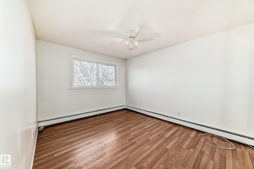 #18B 18305 89 Av Nw, Edmonton, AB - Indoor Photo Showing Other Room